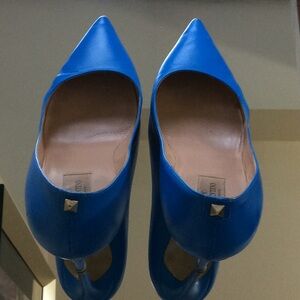 Valentino Rockstud 85 cyan blue pointed-toe pumps
